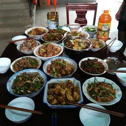 除夕快乐吃瓜,快乐吃瓜，共享团圆时光